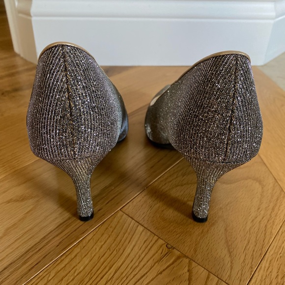 Fioni metallic heels, size 10 - Picture 2 of 4